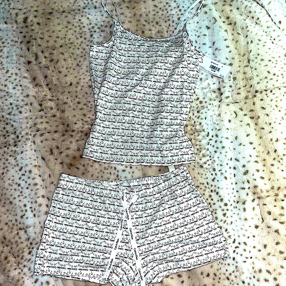 Calvin Klein Pajama/Loungewear Set. (NEW, SIZE M.)
